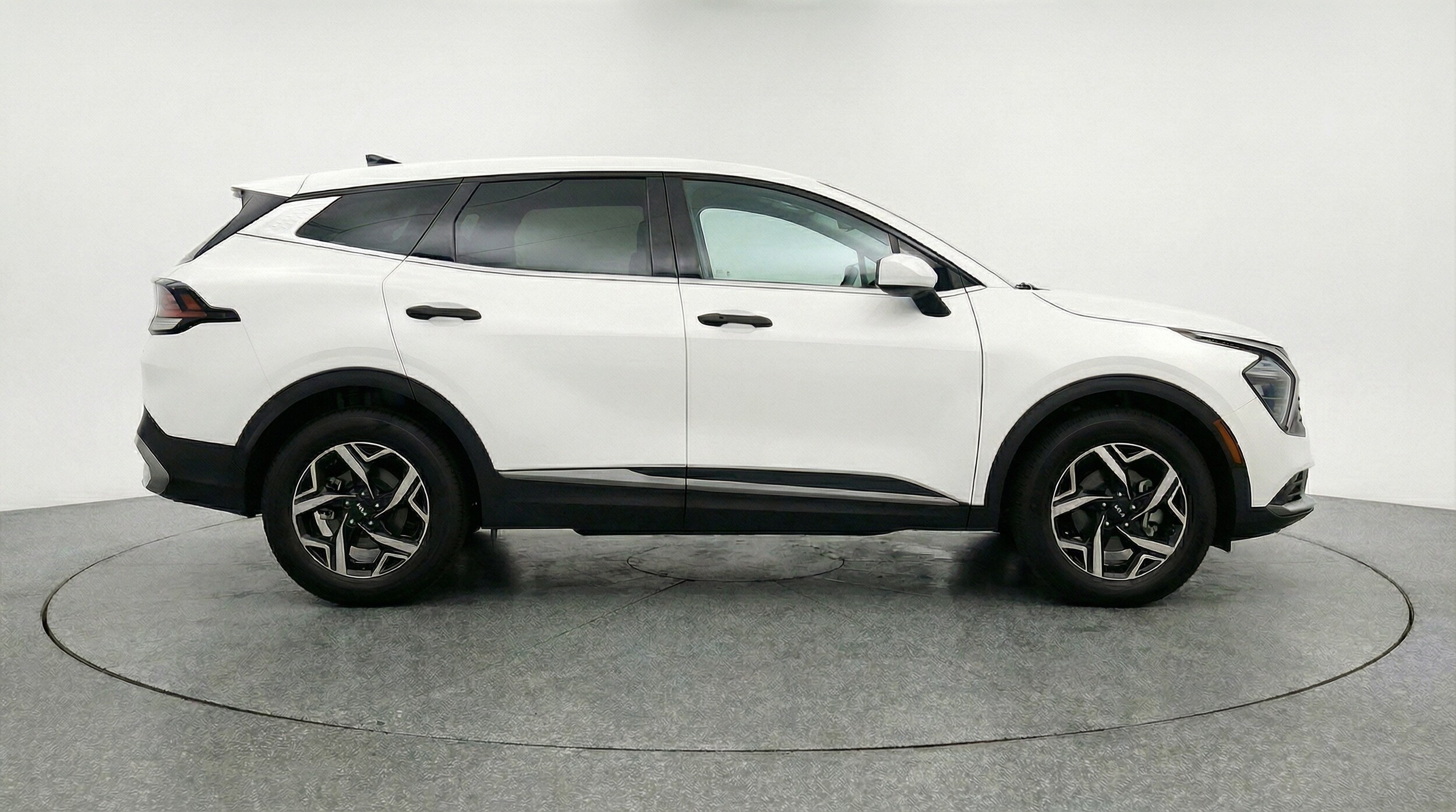 Thumbnail: 2025 Kia Sportage - 8