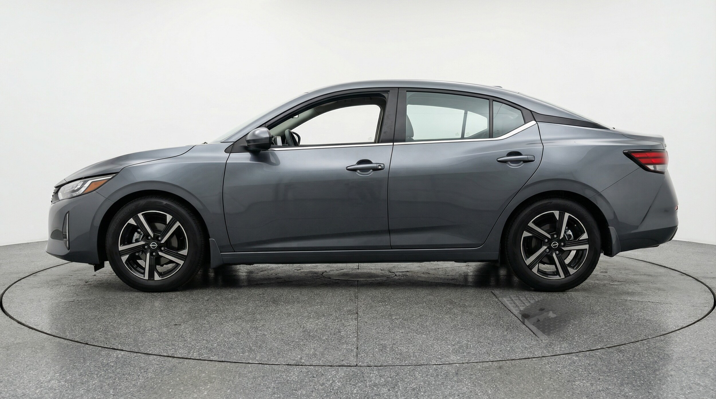 Thumbnail: 2025 Nissan Sentra - 4