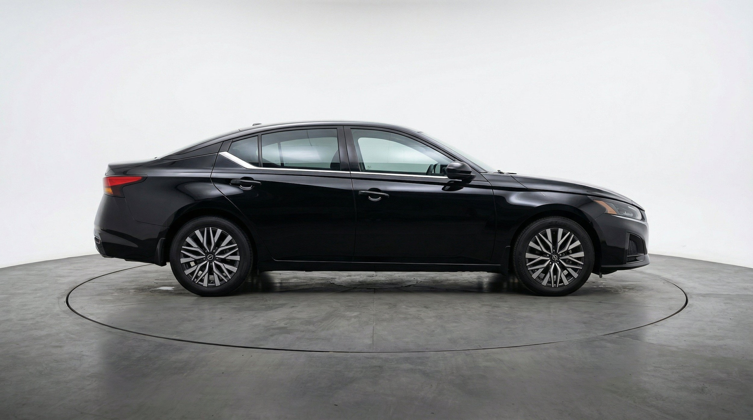 Thumbnail: 2025 Nissan Altima - 11