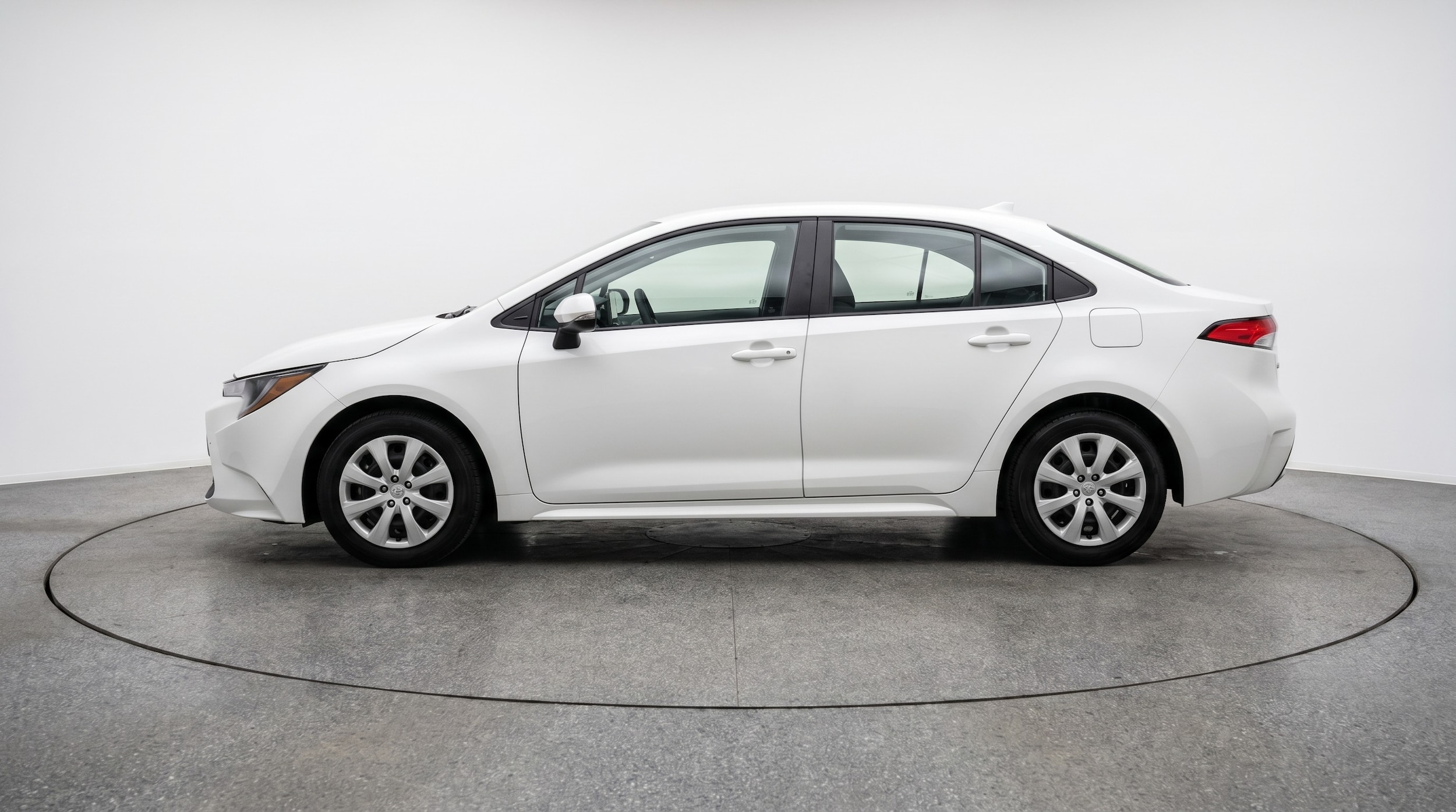Thumbnail: 2025 Toyota Corolla - 4