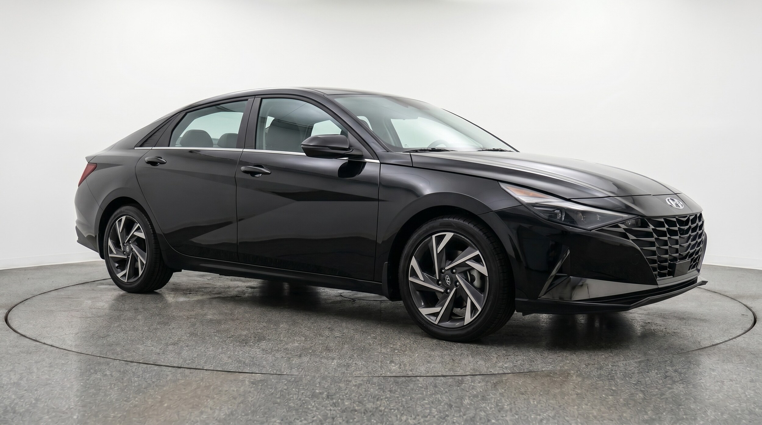 Thumbnail: 2025 Hyundai Elantra - 1