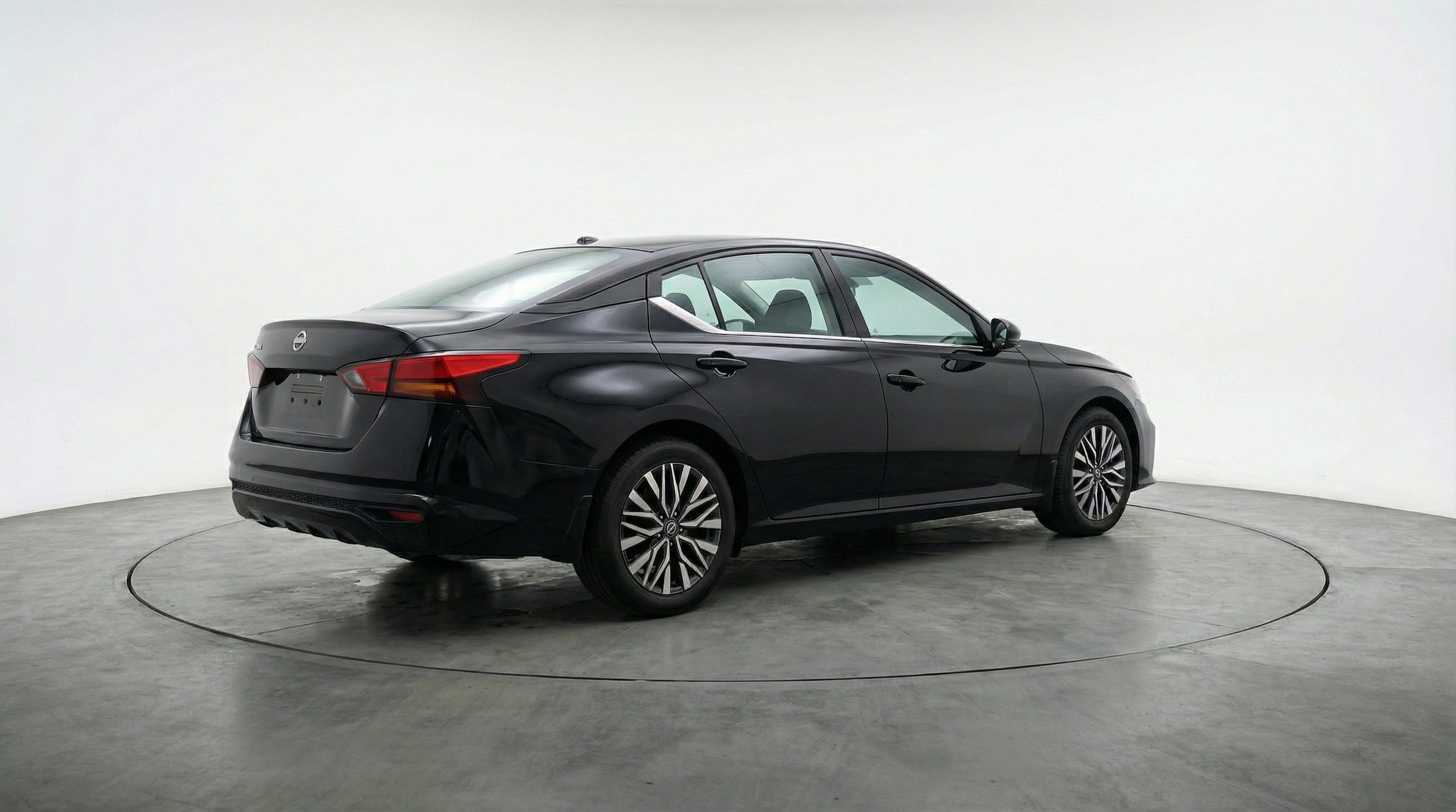 Thumbnail: 2025 Nissan Altima - 9