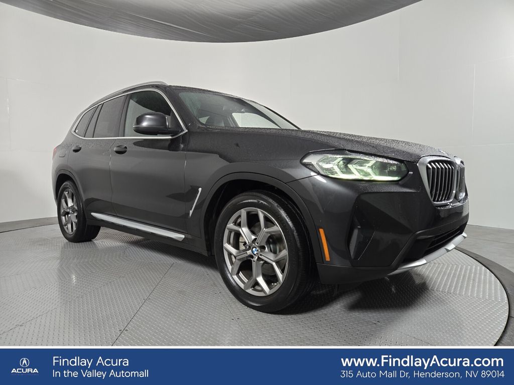 2022 BMW X3 30i's photo
