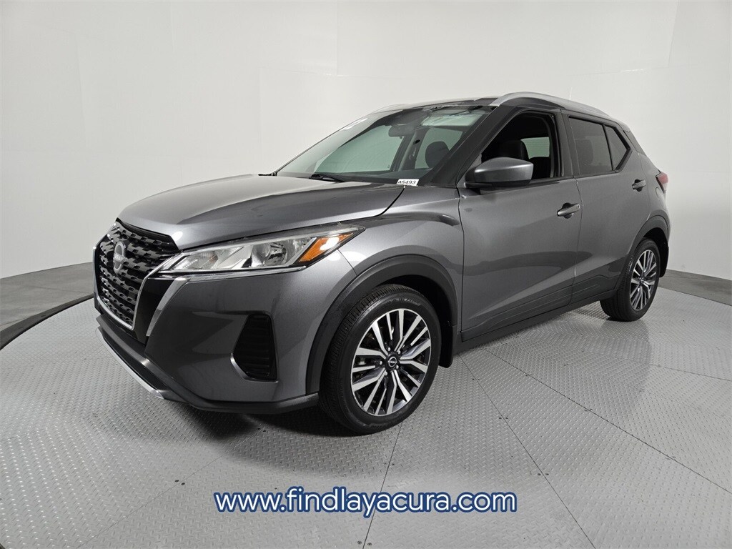 2022 Nissan Kicks SV photo 2
