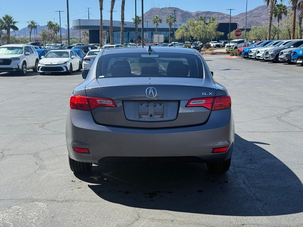 Used 2015 Acura ILX 2.0L w/Technology Package (A5) Sedan