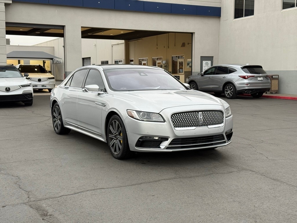 2019 Lincoln Continental Reserve's photo
