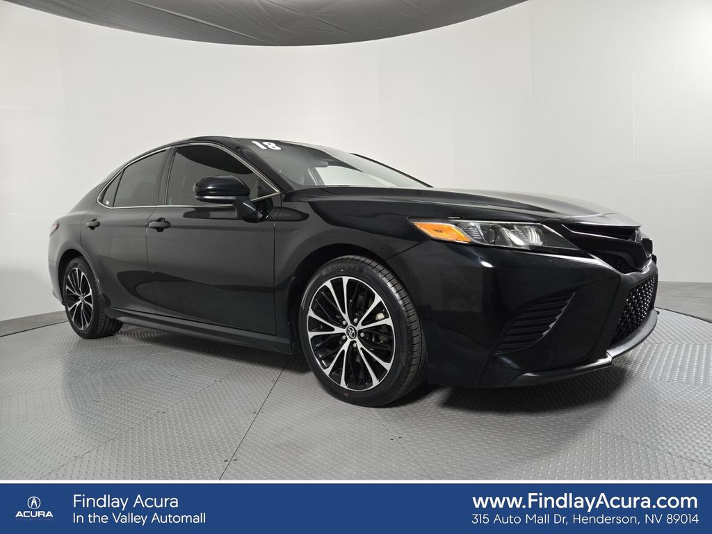 2018 Toyota Camry SE