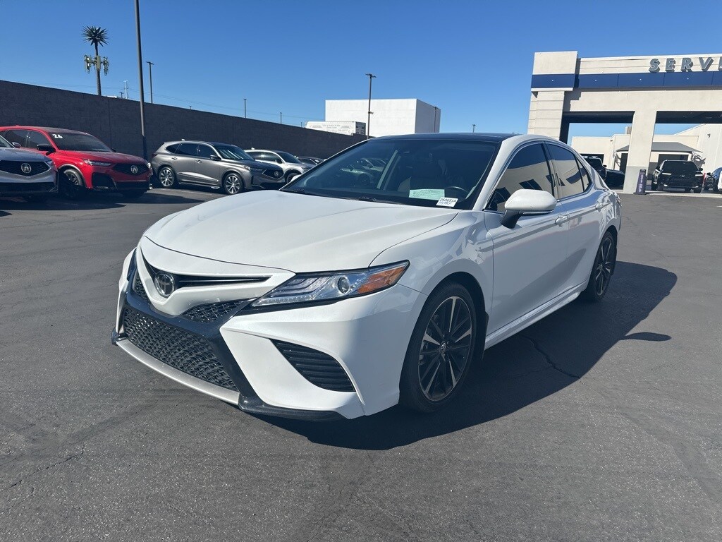 2020 Toyota Camry XSE photo 2