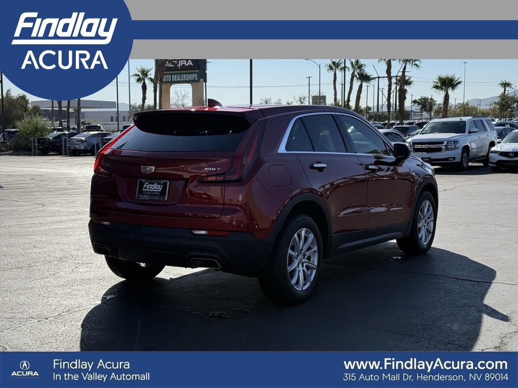 2023 Cadillac XT4 Luxury photo 2