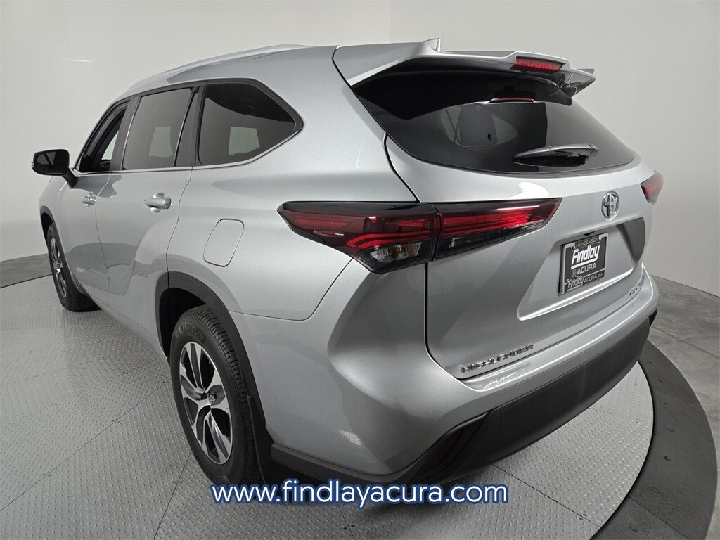 2024 Toyota Highlander XLE photo 4