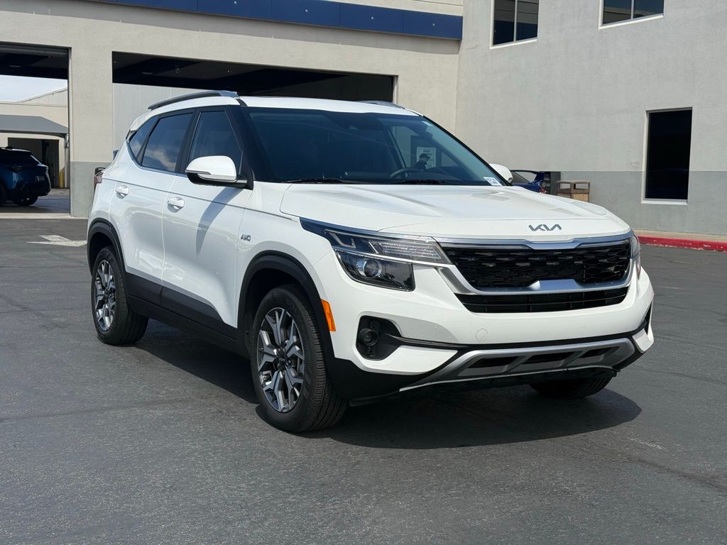 2023 Kia Seltos EX