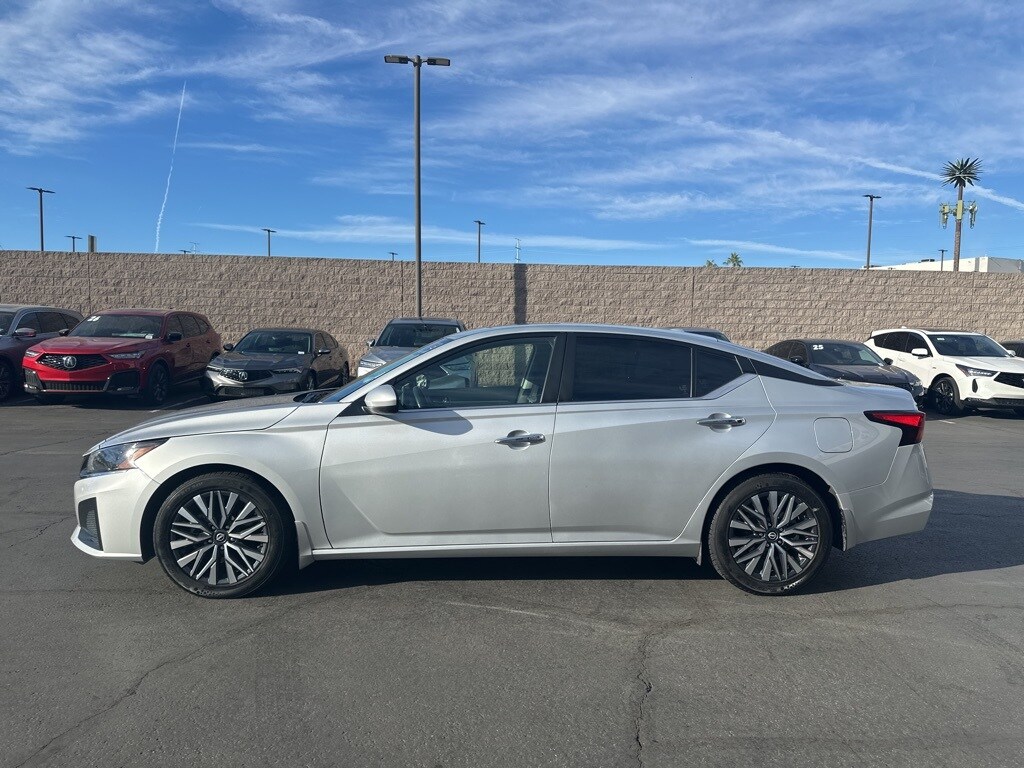 2023 Nissan Altima 2.5 SV photo 4