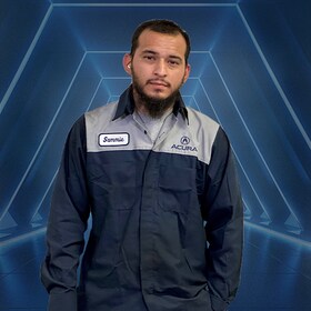 Staff member Sammie Cueva from ID_f5099903aae3