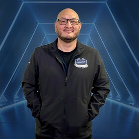 Staff member Oscar DeLeon from ID_122b16eb15e0