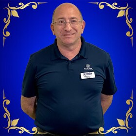 Staff member Robert M. from ID_8974077868e2