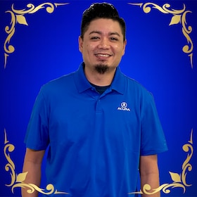 Staff member Mike Aguiluz from ID_8974077868e2