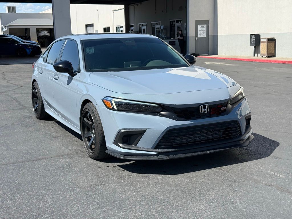 2022 Honda Civic Si with Summer Tires's photo