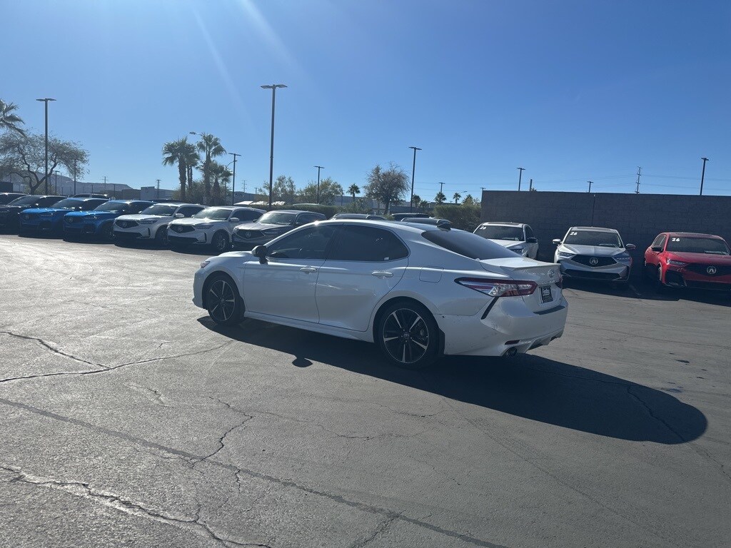 2020 Toyota Camry XSE photo 3