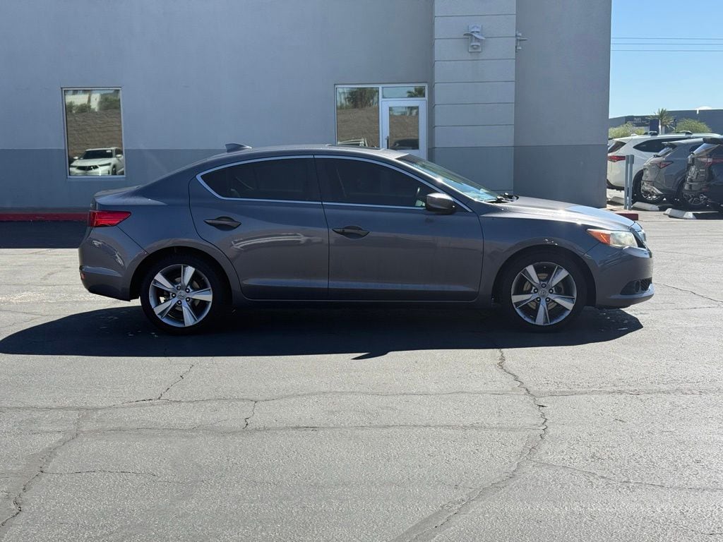 Used 2015 Acura ILX 2.0L w/Technology Package (A5) Sedan