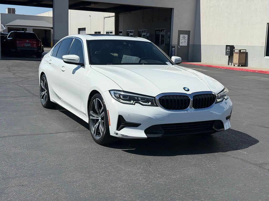 2021 BMW 3 Series 330i Sedan's photo