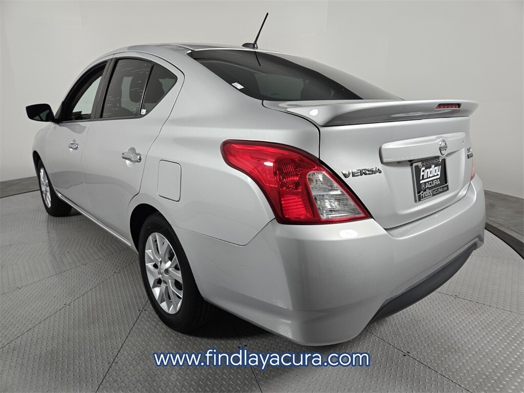 2018 Nissan Versa 1.6 SV photo 4