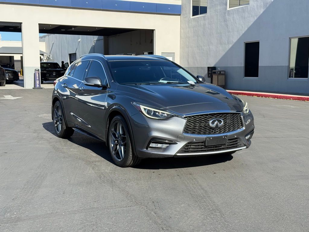 2018 INFINITI QX30 Premium