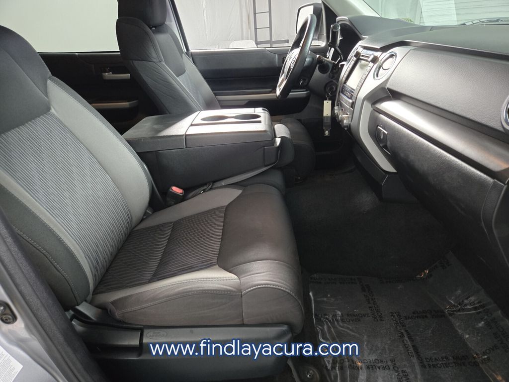 2019 Toyota Tundra SR5 - Photo 17