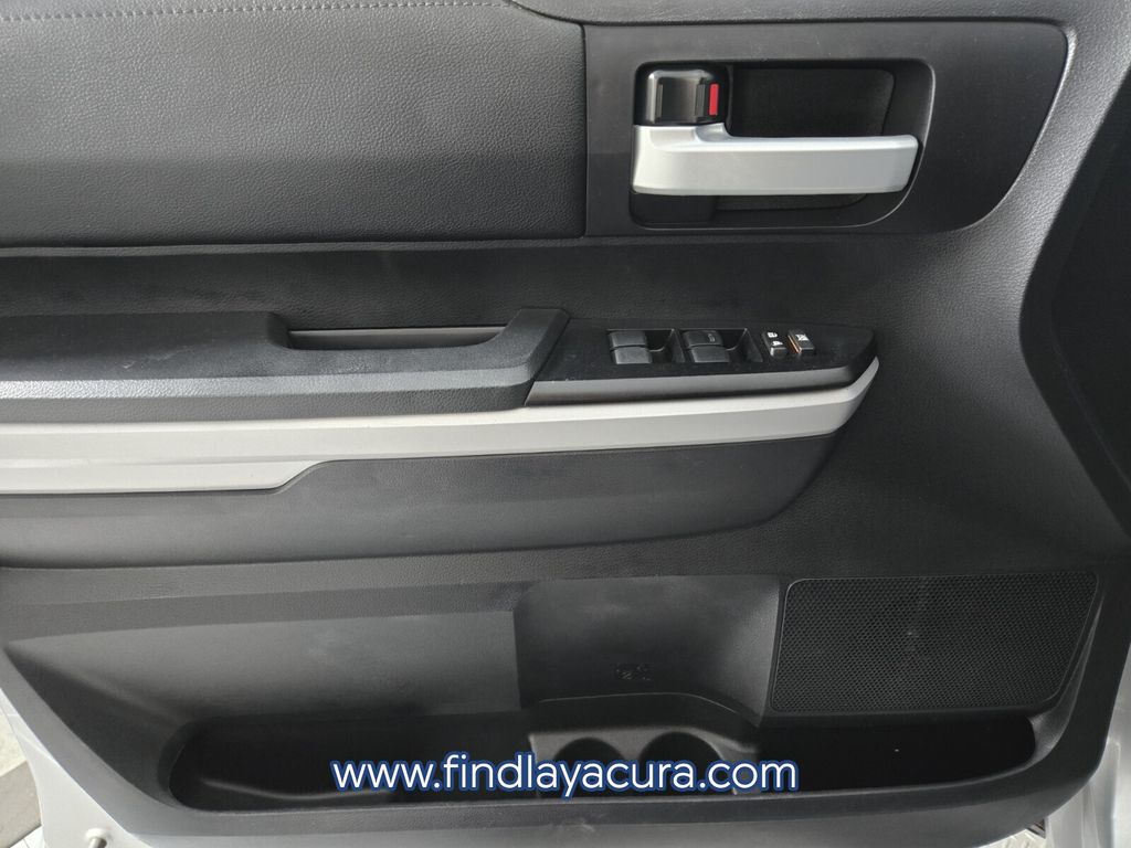 2019 Toyota Tundra SR5 - Photo 19