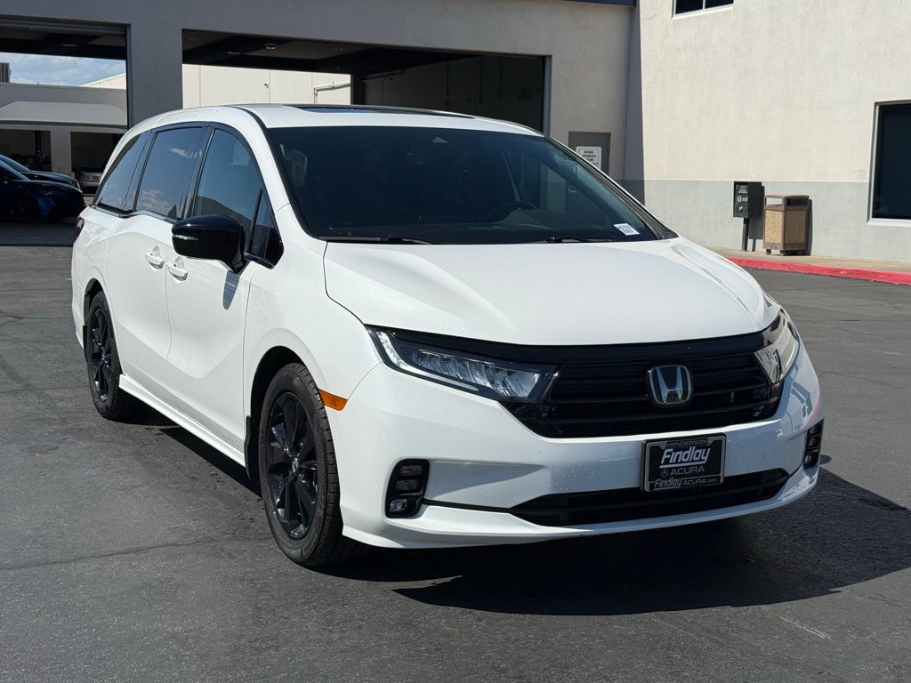 2023 Honda Odyssey SPORT's photo