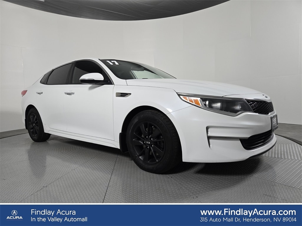 2017 Kia Optima LX's photo