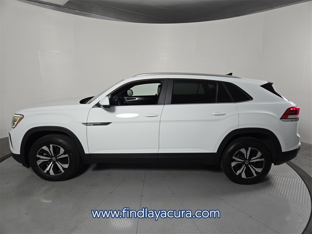 2024 Volkswagen Atlas Cross Sport SE photo 3