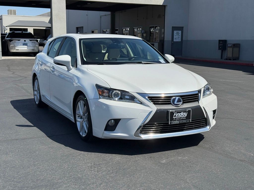 2017 Lexus CT 200h 200h's photo