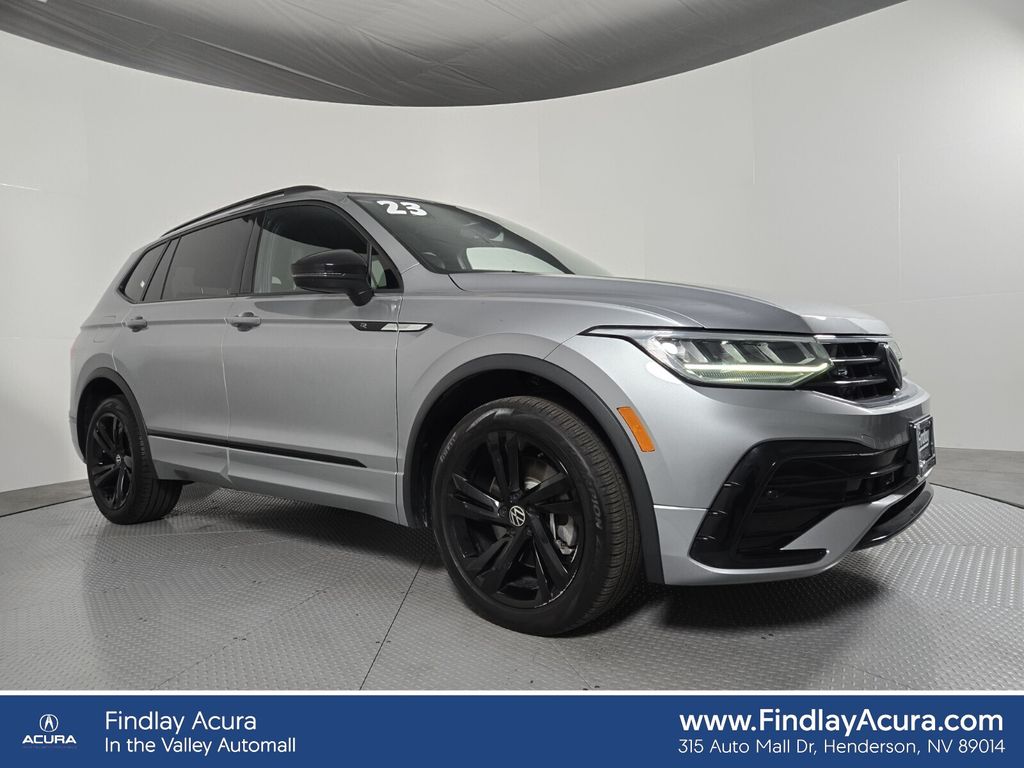 2023 Volkswagen Tiguan SE R-LINE BLACK