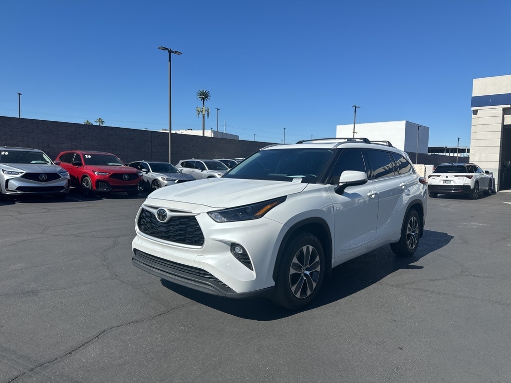 Used 2022 Toyota Highlander XLE SUV