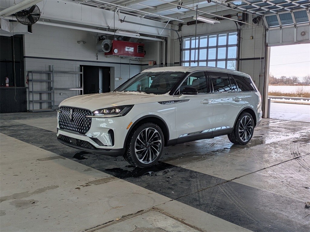 2026 Lincoln Aviator Reserve's photo