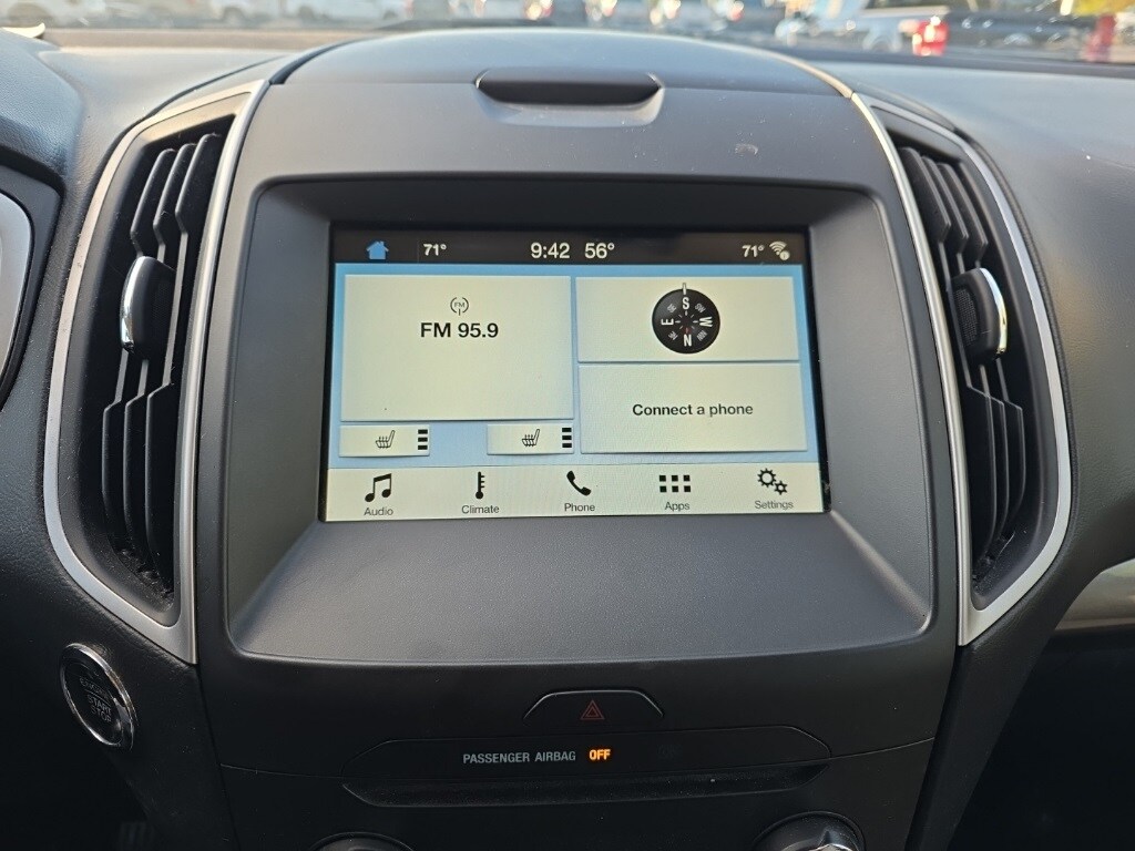 2018 Ford Edge SEL photo 3