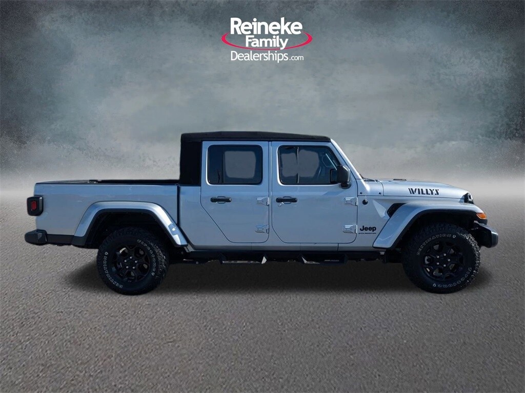 2023 Jeep Gladiator Willys photo 4