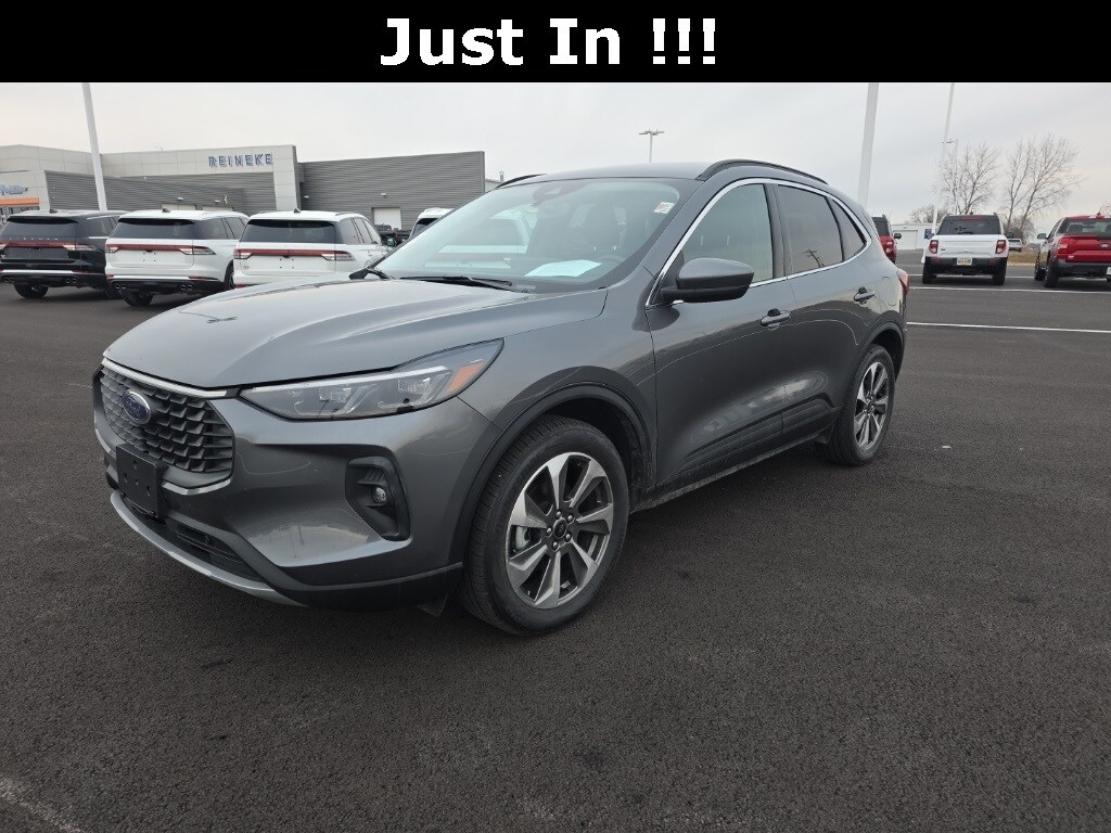 2025 Ford Escape Base's photo