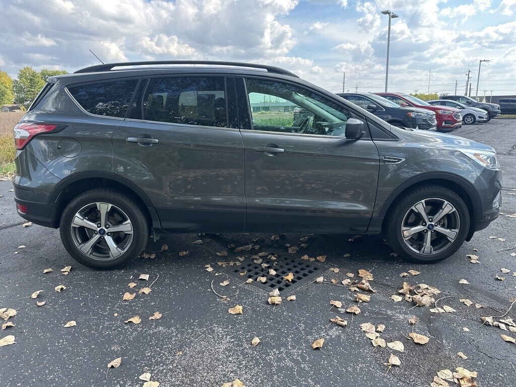 2017 Ford Escape SE photo 3