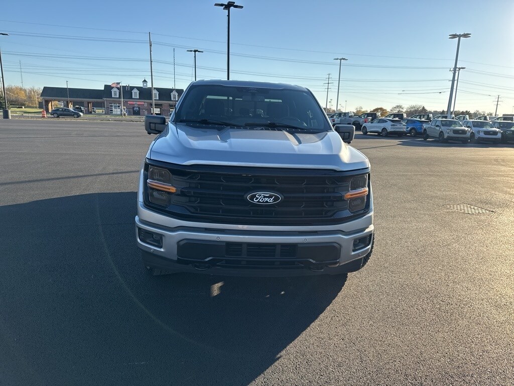 2024 Ford F-150 XLT photo 2