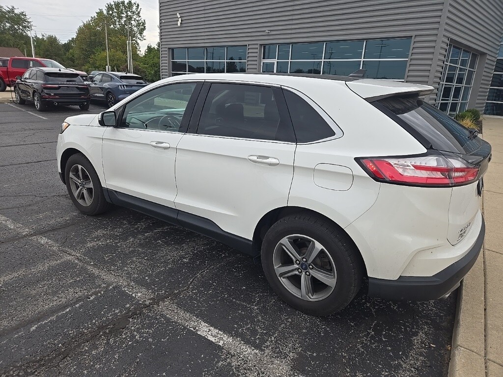 2020 Ford Edge SEL photo 4