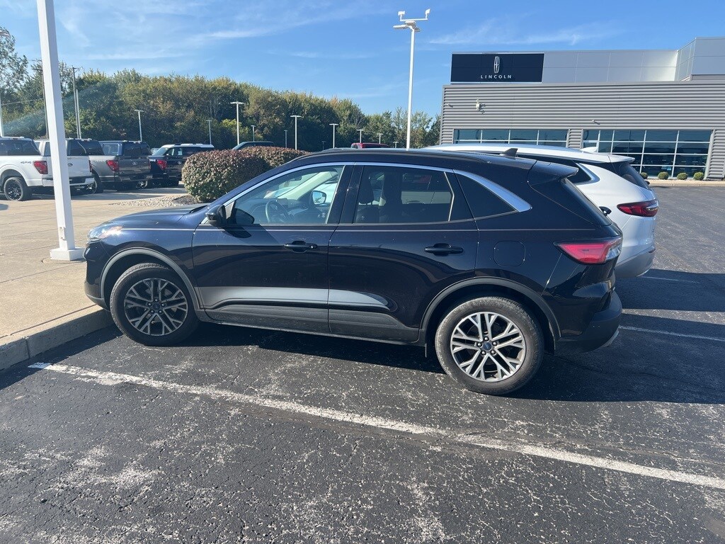 2021 Ford Escape SEL photo 2