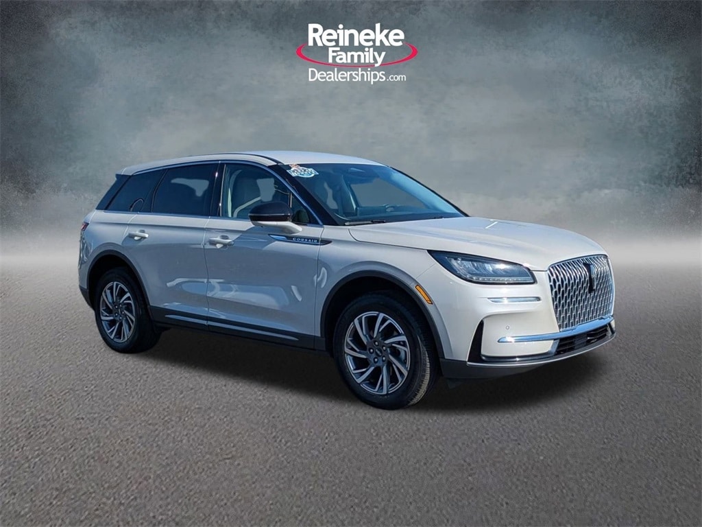 2023 Lincoln Corsair Standard photo 3