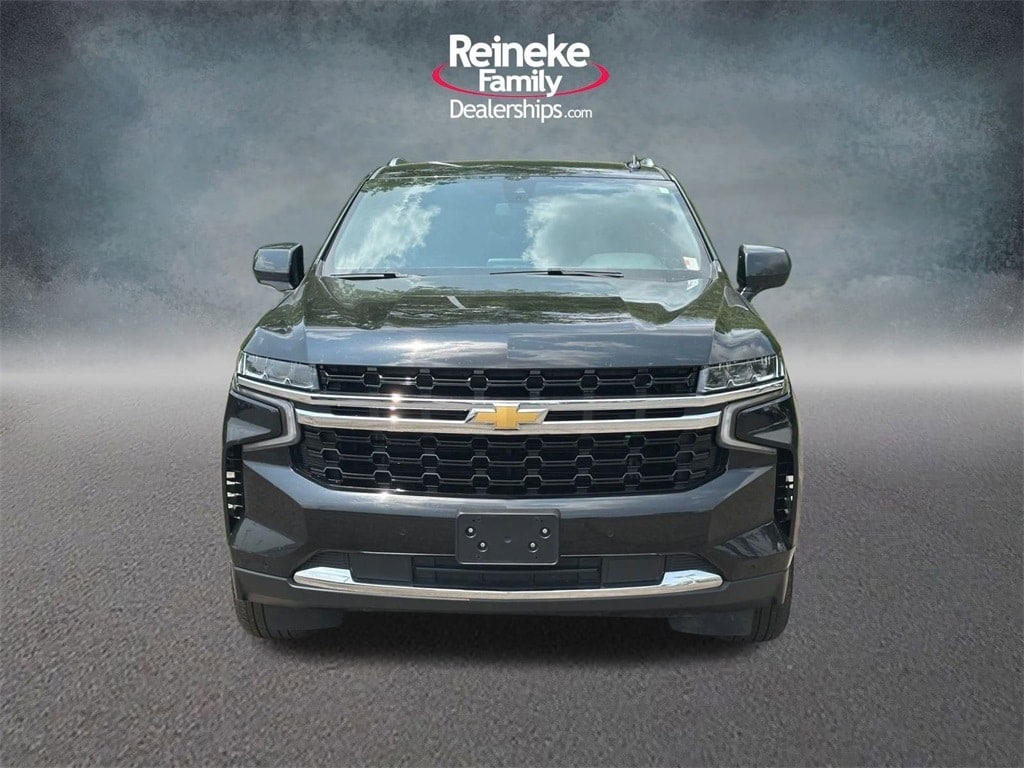 Used 2022 Chevrolet Suburban LS with VIN 1GNSKBKD2NR296504 for sale in Findlay, OH