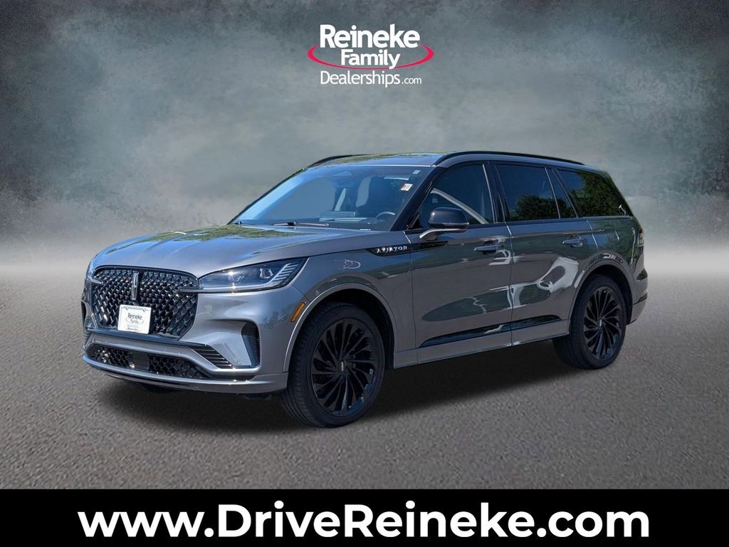 2025 Lincoln Aviator Reserve AWD's photo