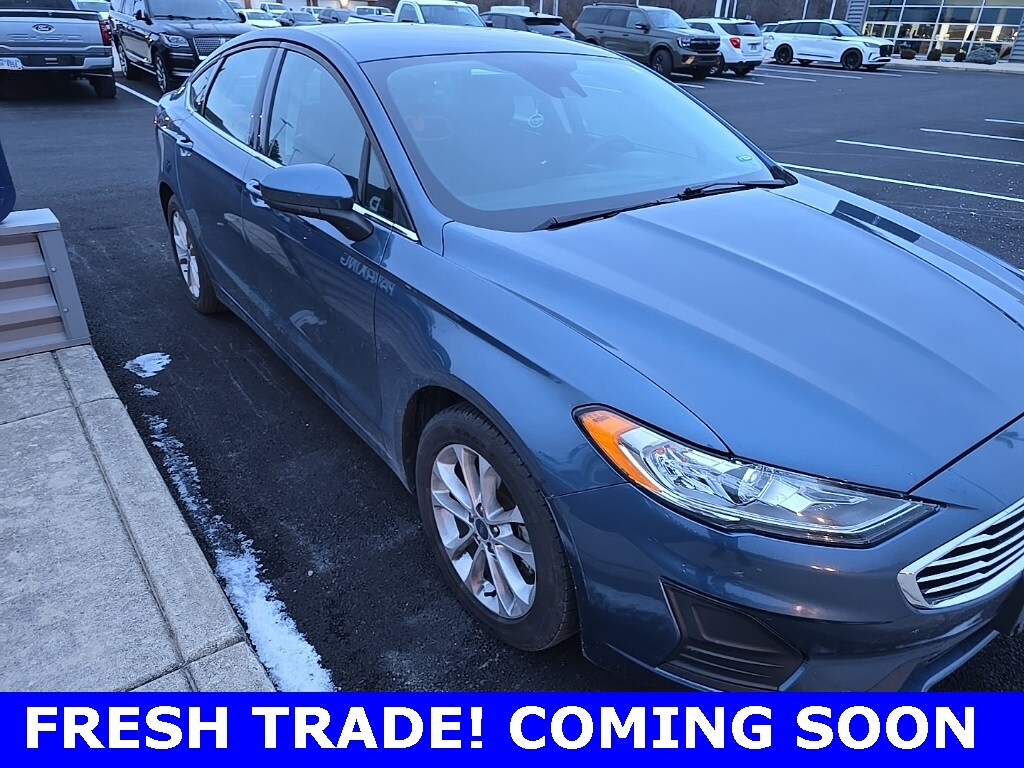 2019 Ford Fusion SE's photo
