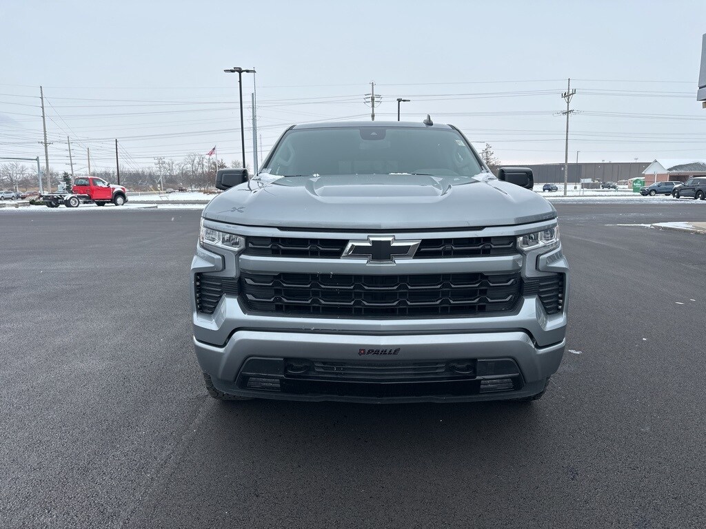 2024 Chevrolet Silverado 1500 RST photo 2