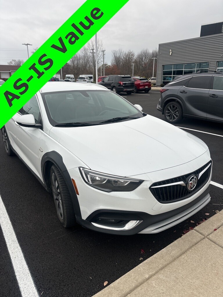 2018 Buick Regal TourX Essence photo 3