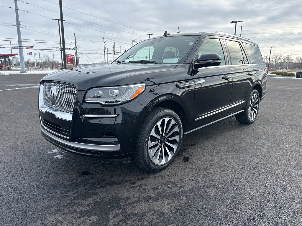 2022 Lincoln Navigator Reserve's photo