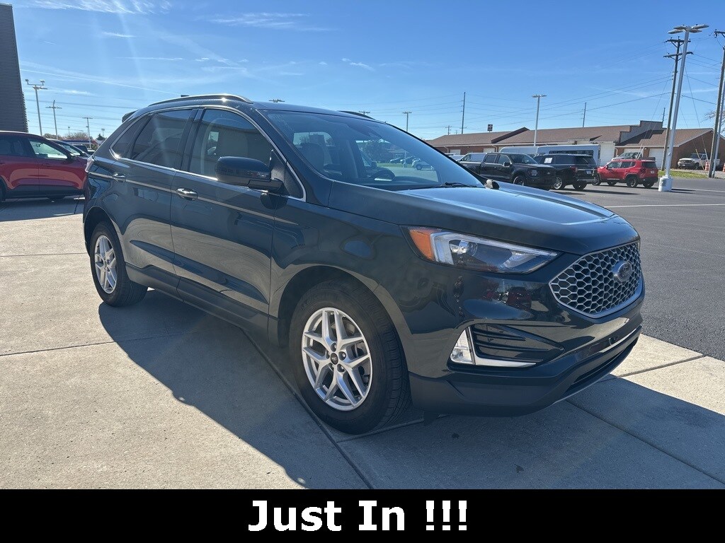 2024 Ford Edge SEL photo 3